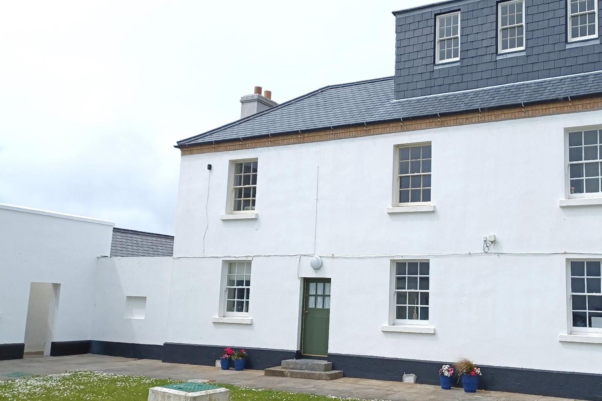 Loop Head Lighthouse Attendant'S Cottage Kilbaha Экстерьер фото